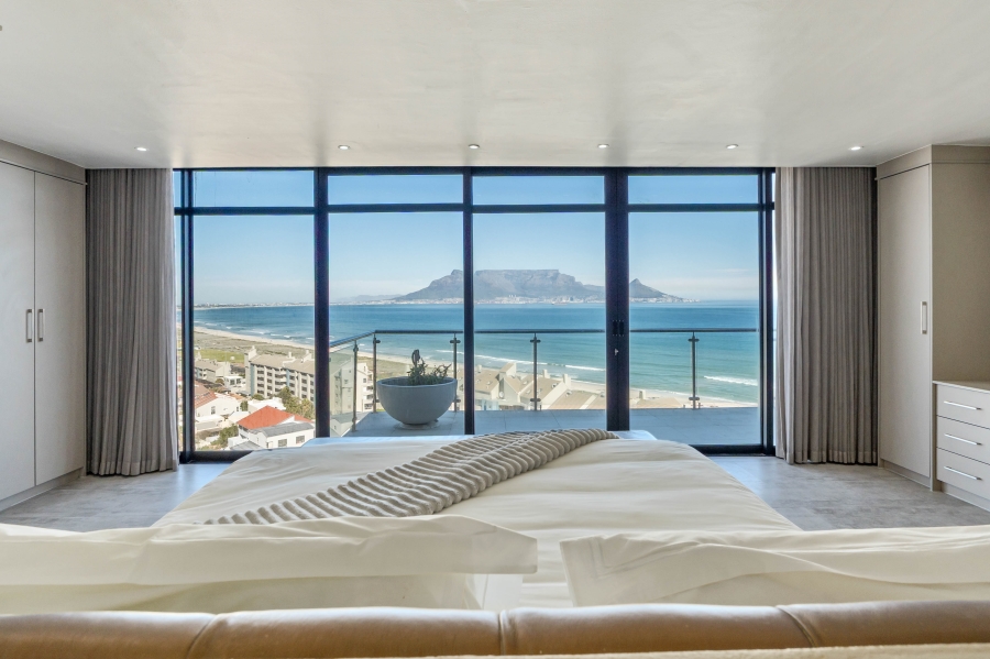 4 Bedroom Property for Sale in Bloubergstrand Western Cape